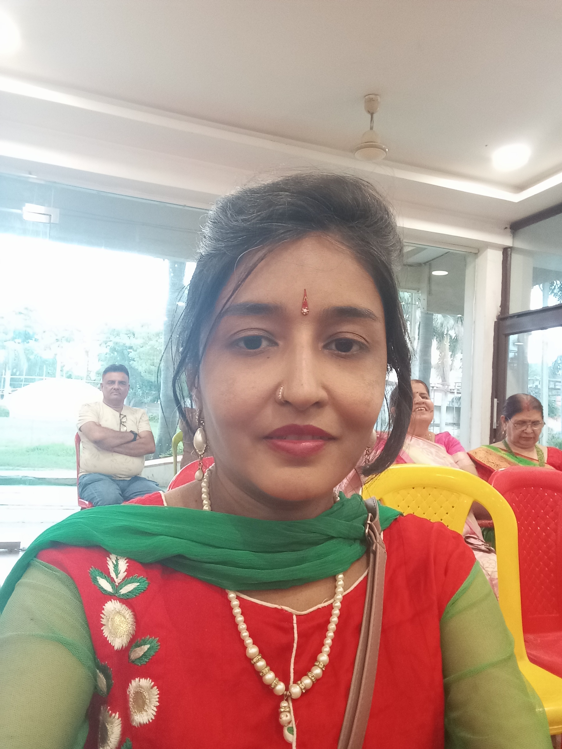 Anuragini Samrit